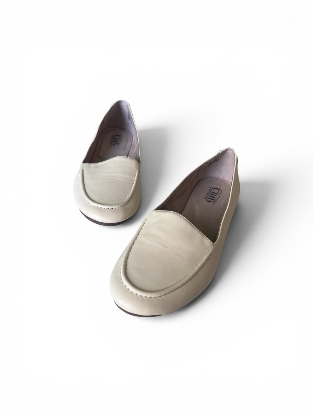 Cliffs by WHITE MOUNTAIN Women's Cream Slip-On Driver Loafers
